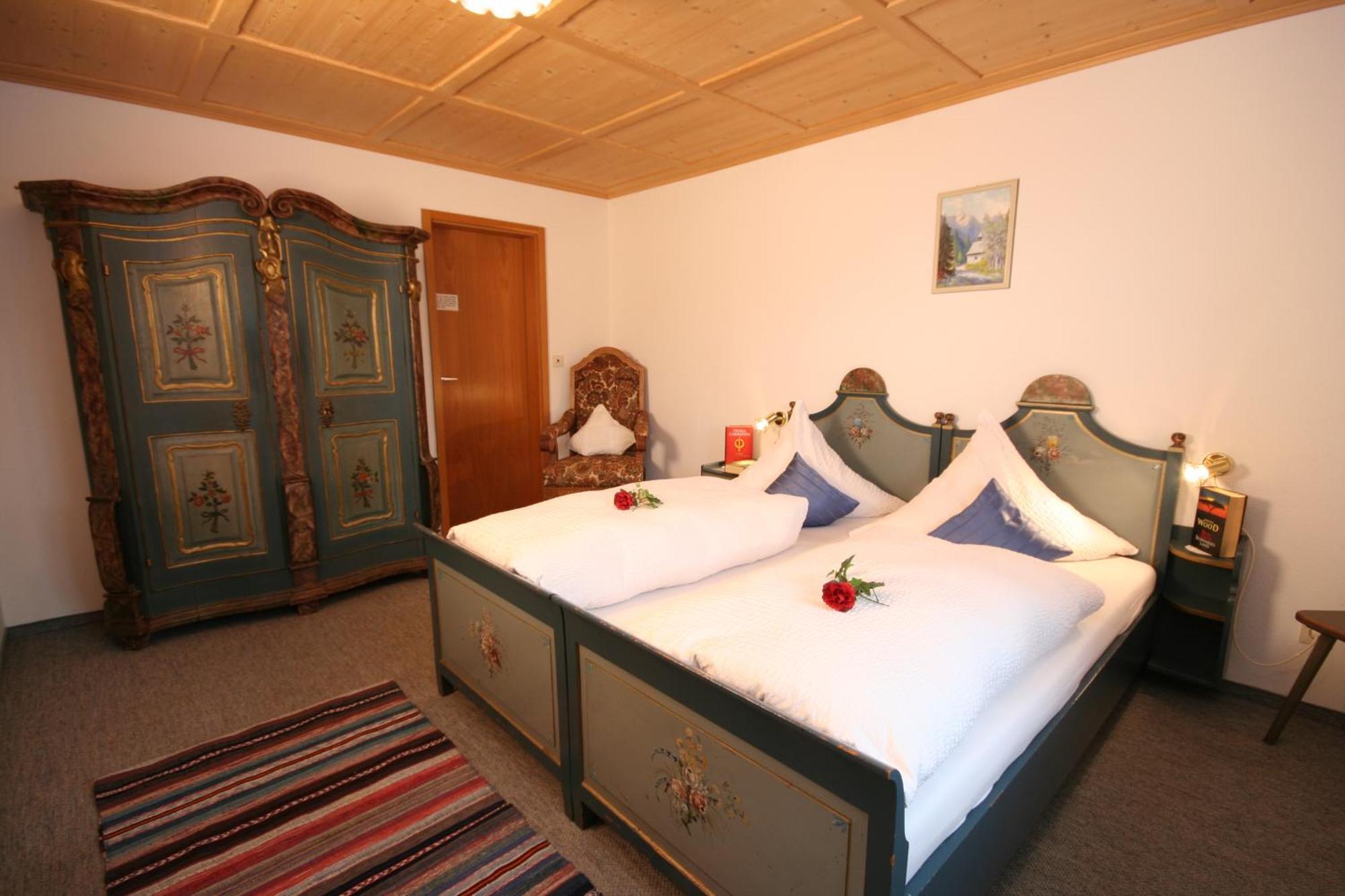 Ferienwohnungen Hennenmuehle Bad Hindelang Quarto foto